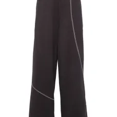 Спортивные брюки с изогнутыми швами