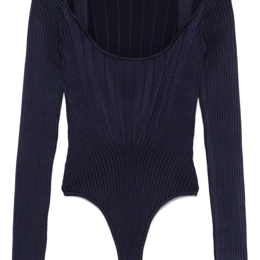 Боди с U-образным вырезом