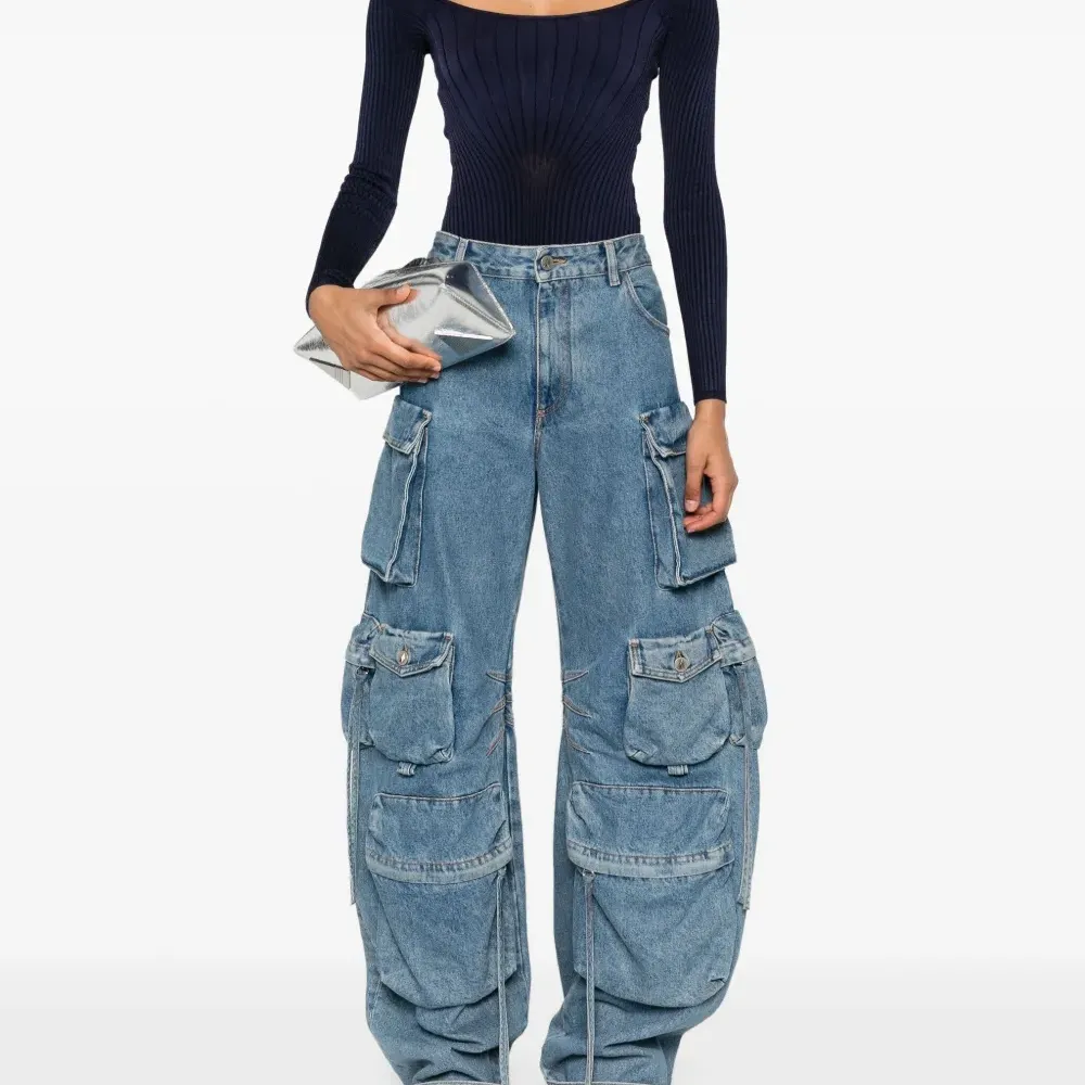 Боди с U-образным вырезом Боди с U-образным вырезом