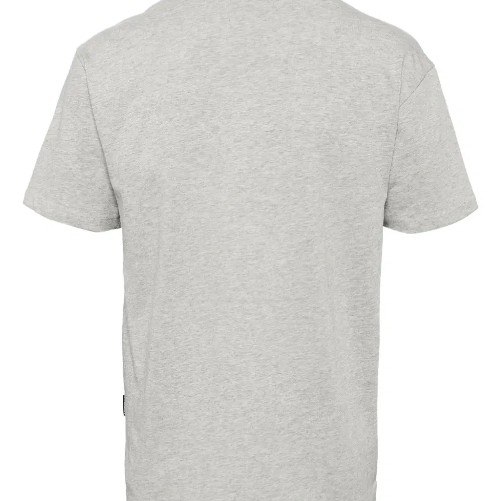 Футболка с логотипом