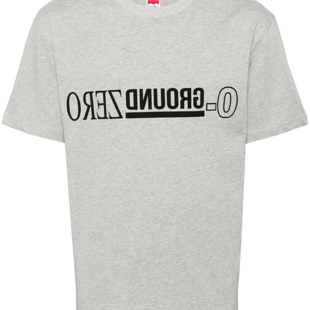 Футболка с логотипом