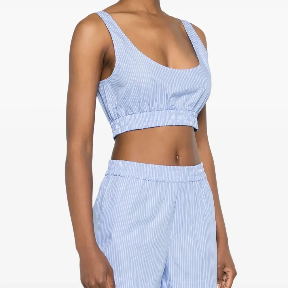 укороченный топ в полоску укороченный топ в полоску