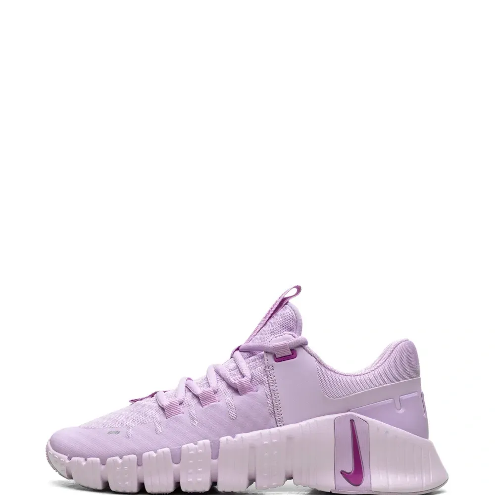 Кроссовки Free Metcon 5 Bloom Кроссовки Free Metcon 5 Bloom