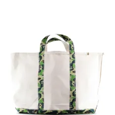 Сумка-тоут с камуфляжным принтом из коллаборации с BAPE