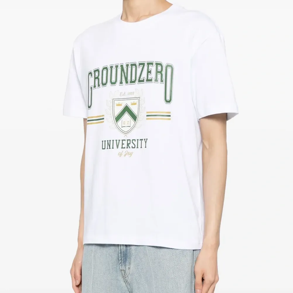 Футболка University с логотипом