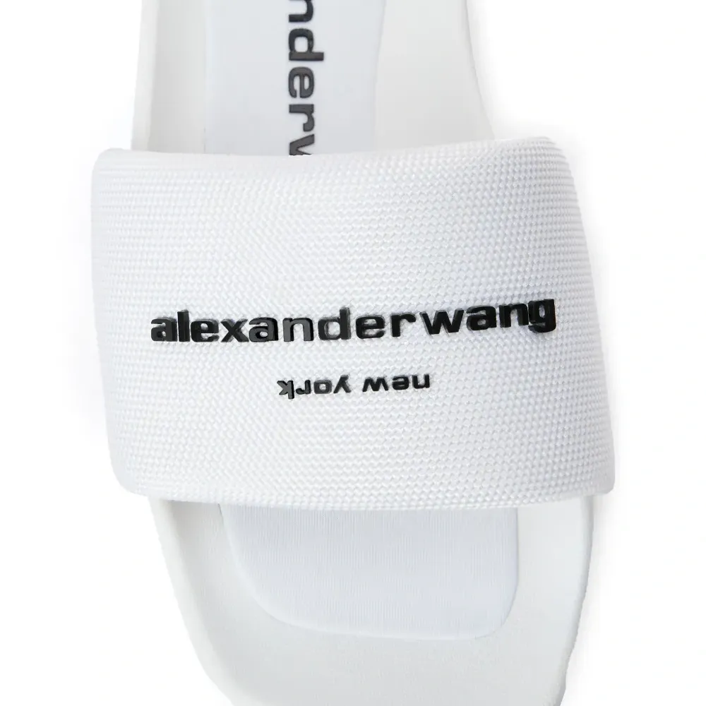 Шлепанцы Aw Pool с тисненым логотипом