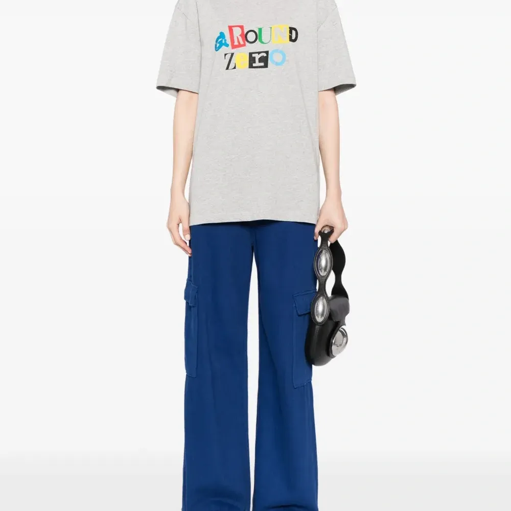 Футболка с логотипом