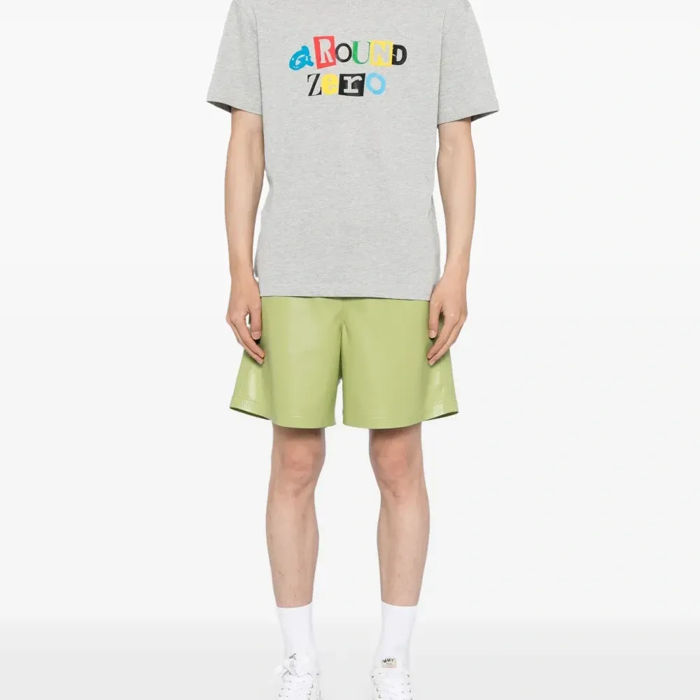 Футболка с логотипом