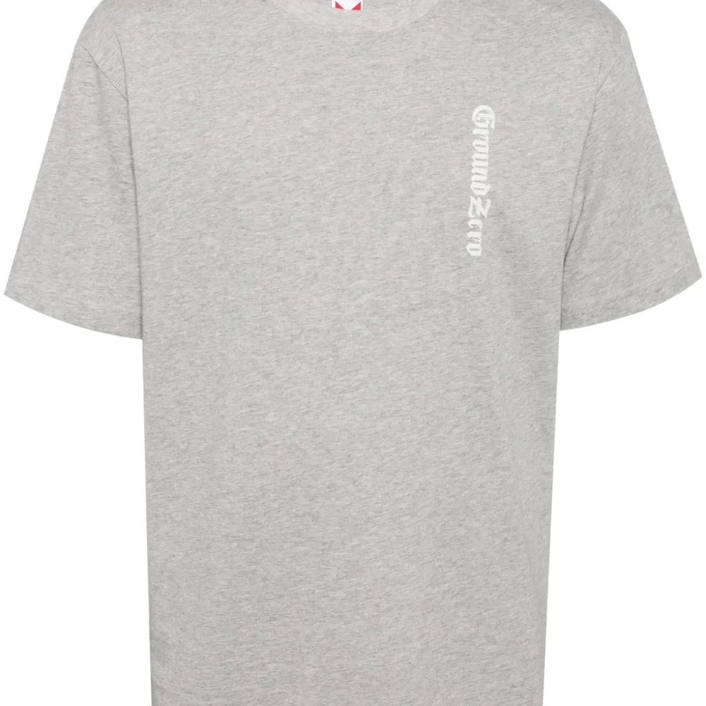 Футболка с логотипом