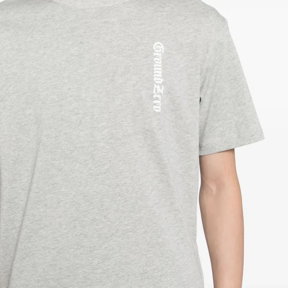 Футболка с логотипом