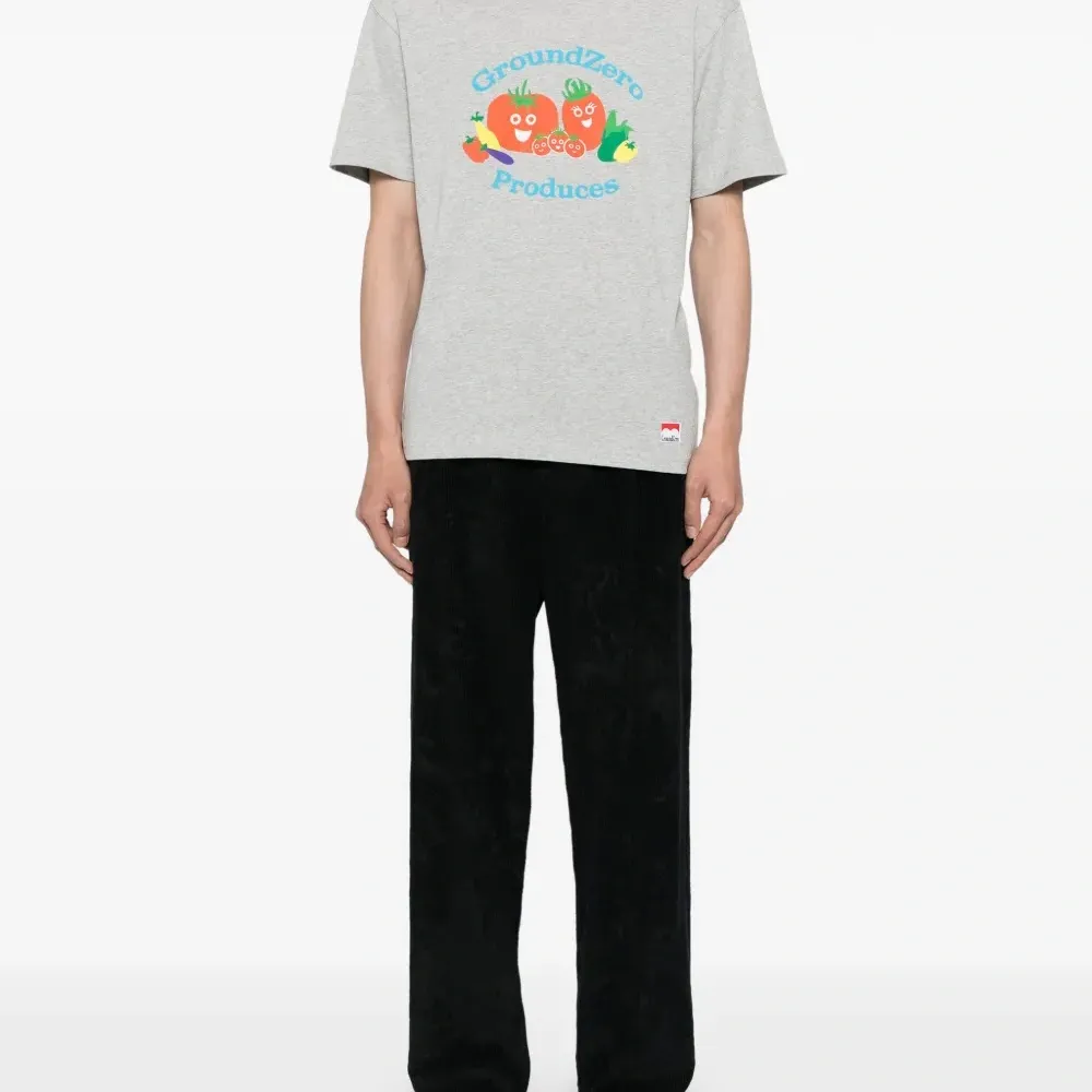 Футболка с графичным принтом