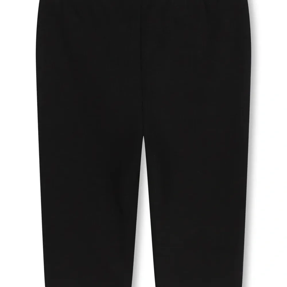 Комплект из футболки и легинсов