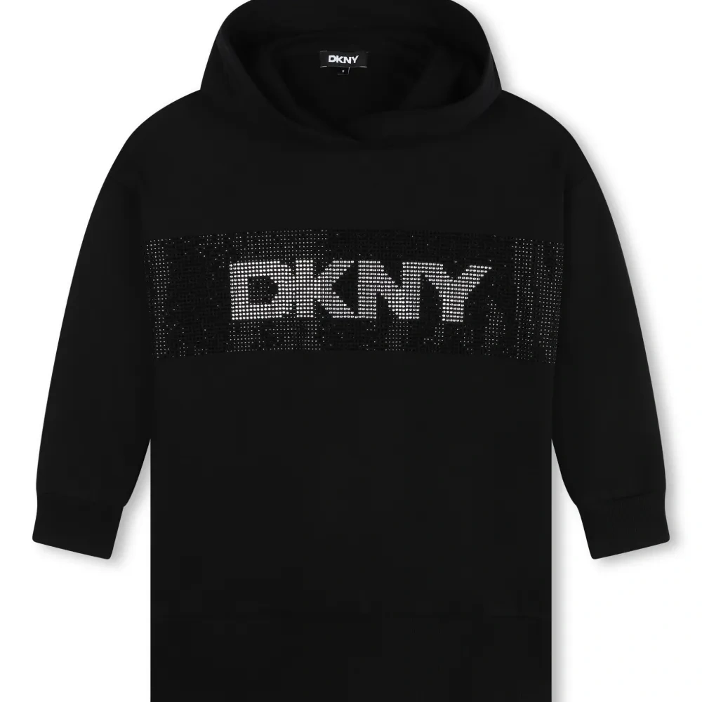 Платье с капюшоном и длинными рукавами