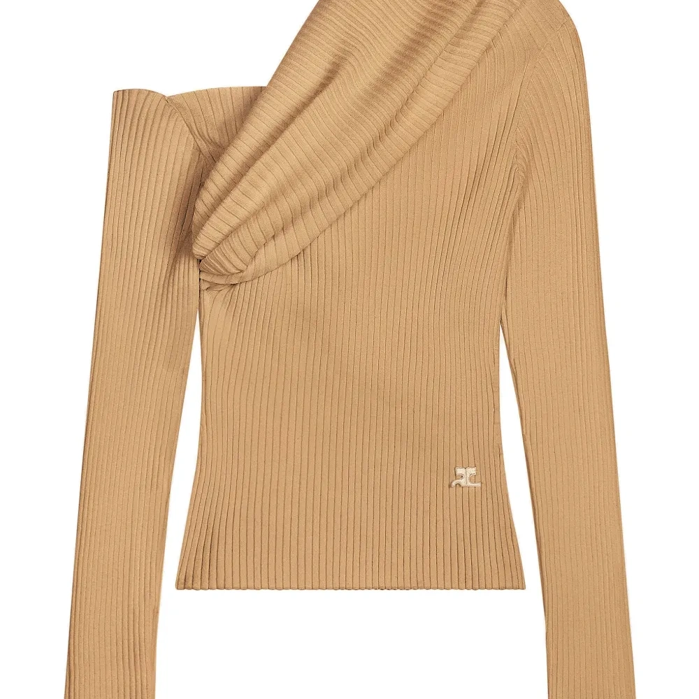 Джемпер с вышитым логотипом