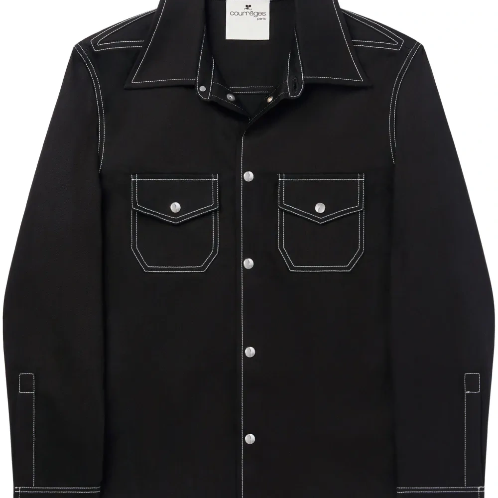 Джинсовая рубашка с декоративной строчкой