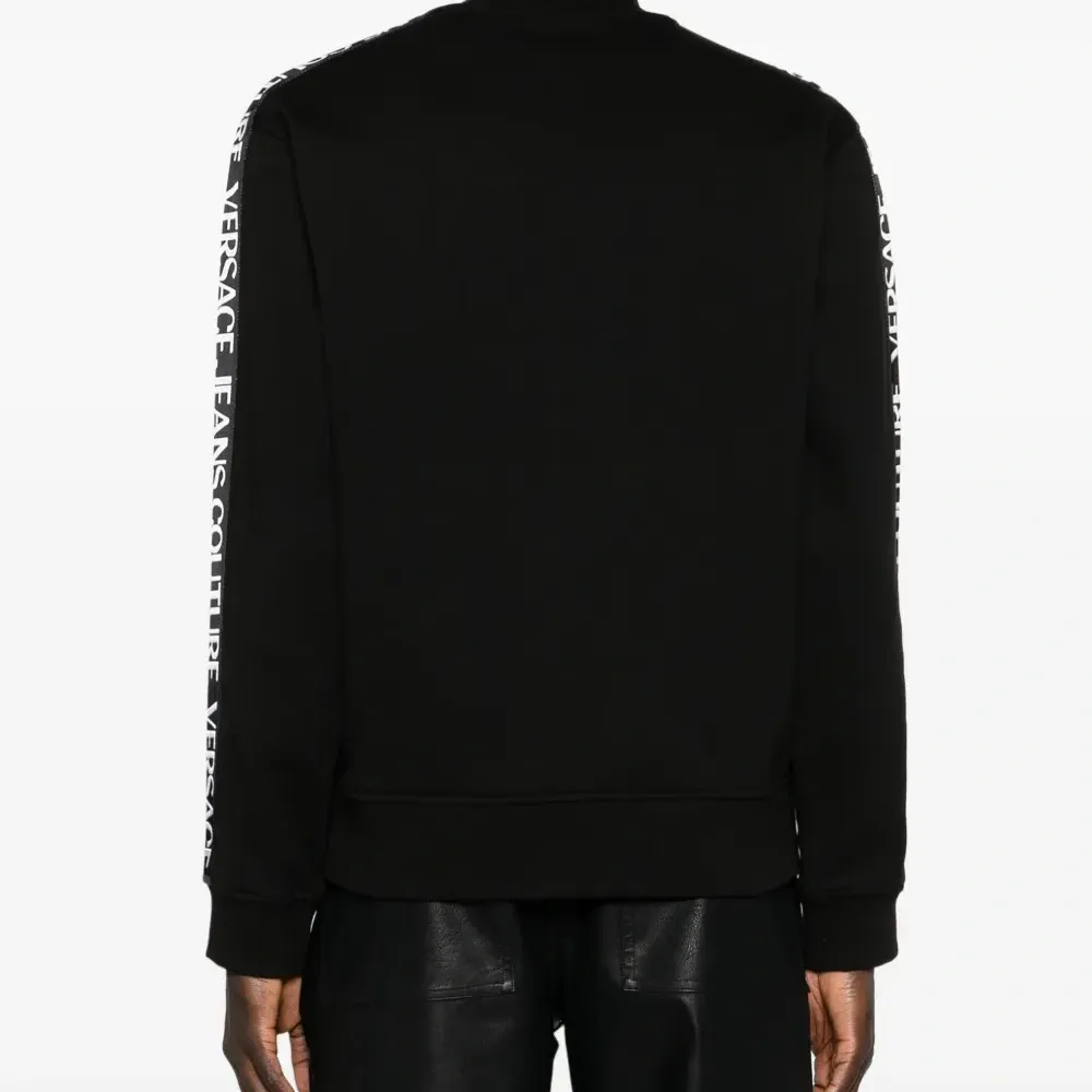 Толстовка с логотипом