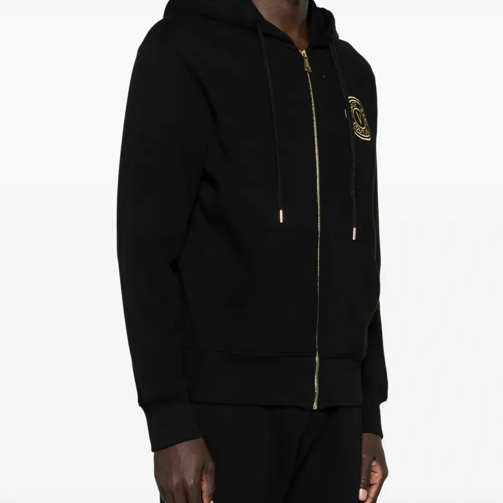 Худи на молнии с вышитым логотипом Худи на молнии с вышитым логотипом