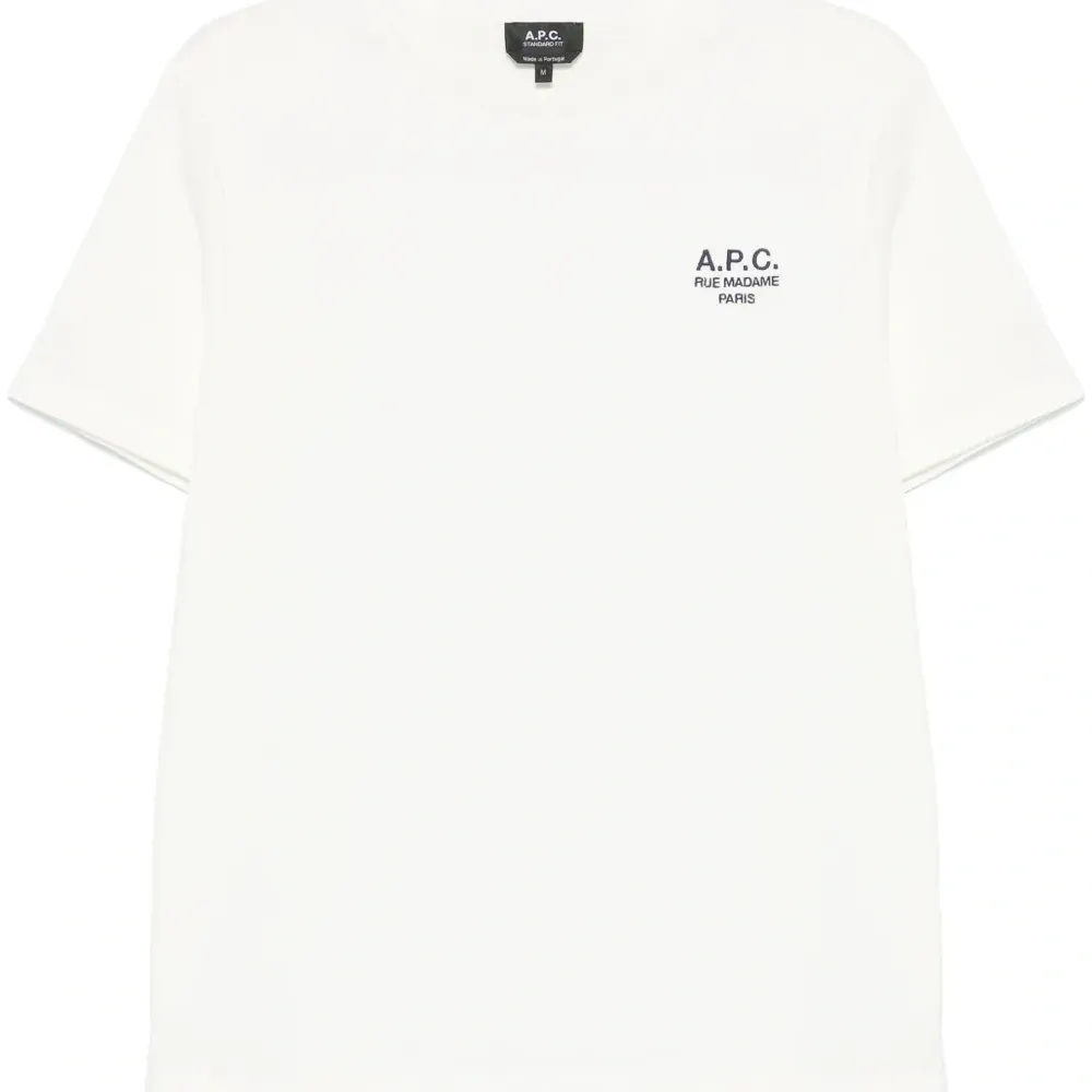 Футболка с вышитым логотипом