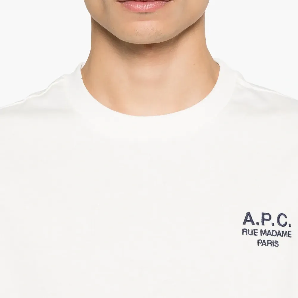 Футболка с вышитым логотипом