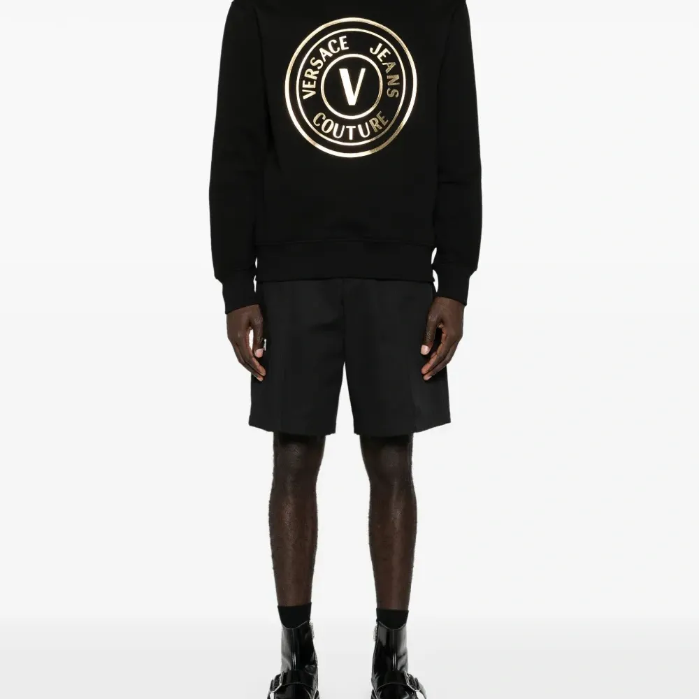 Толстовка с логотипом V-Emblem