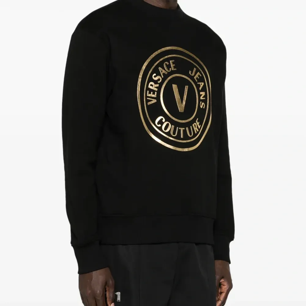 Толстовка с логотипом V-Emblem