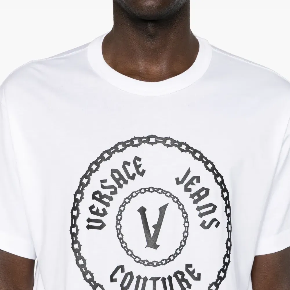 Футболка с логотипом