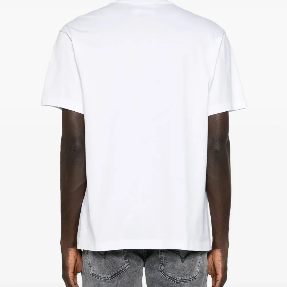 Футболка с логотипом