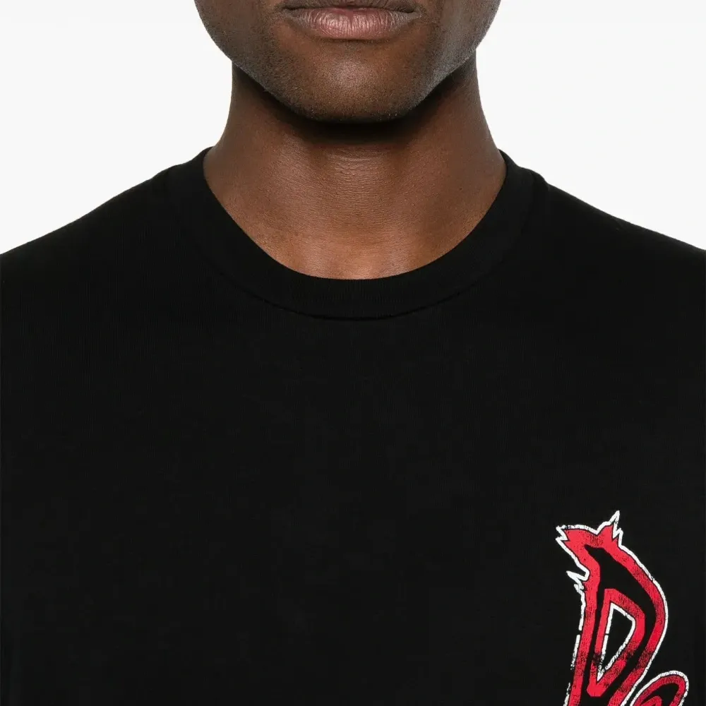 Футболка с логотипом