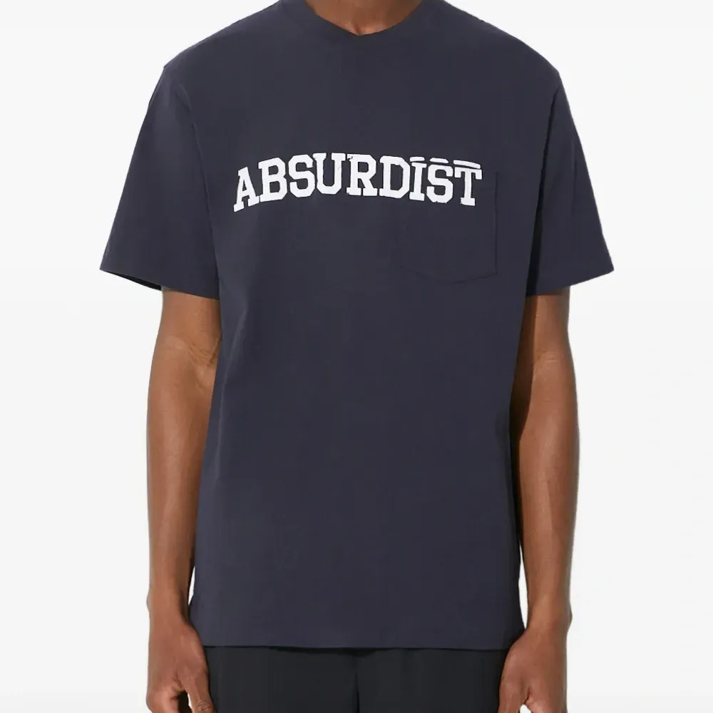 Футболка с короткими рукавами и карманом