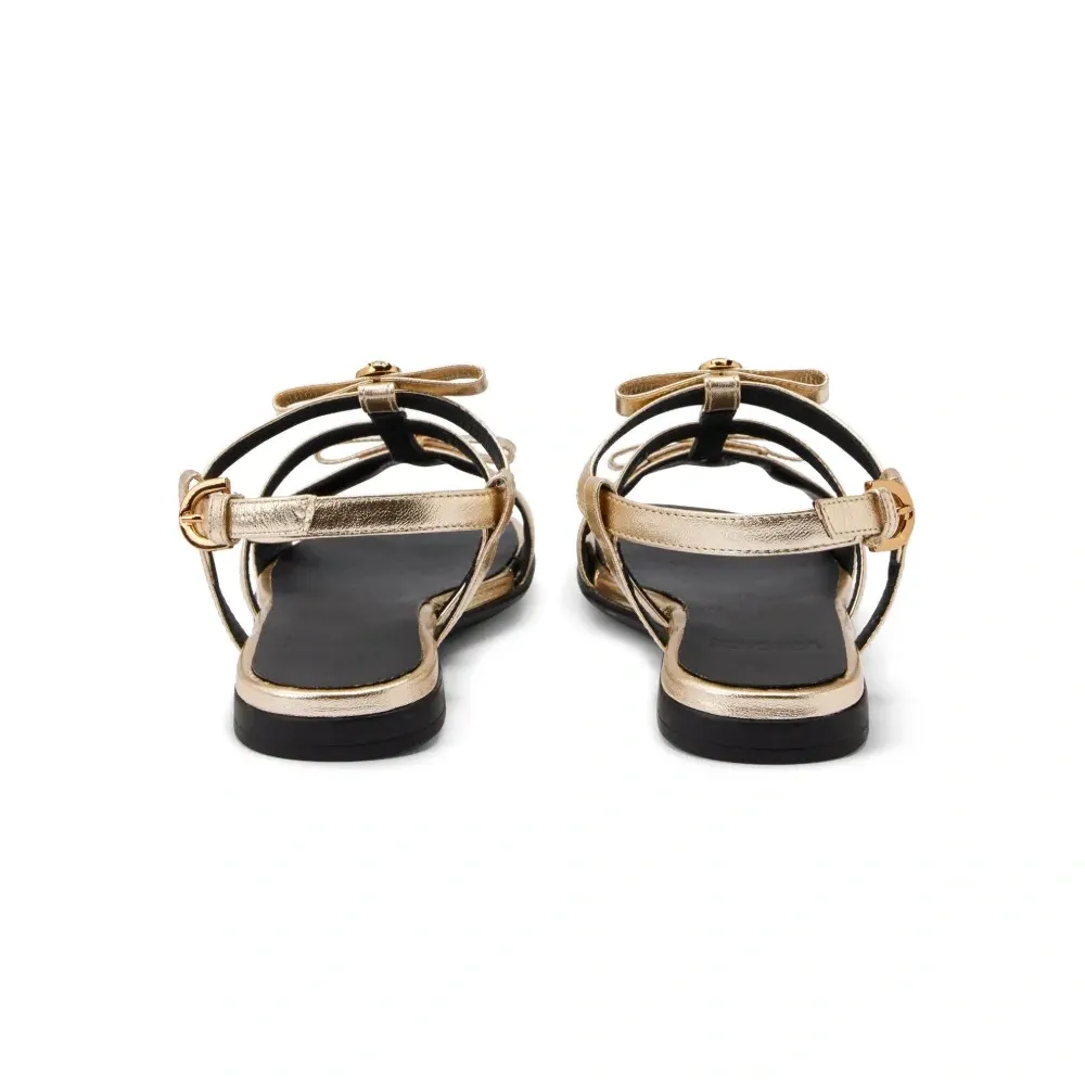 Босоножки с декором Medusa