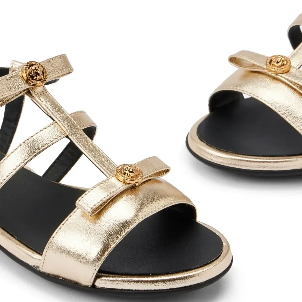 Босоножки с декором Medusa