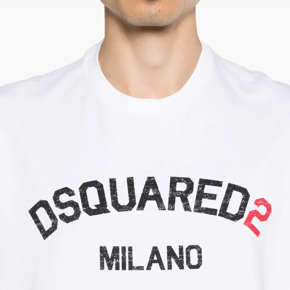 Футболка с логотипом