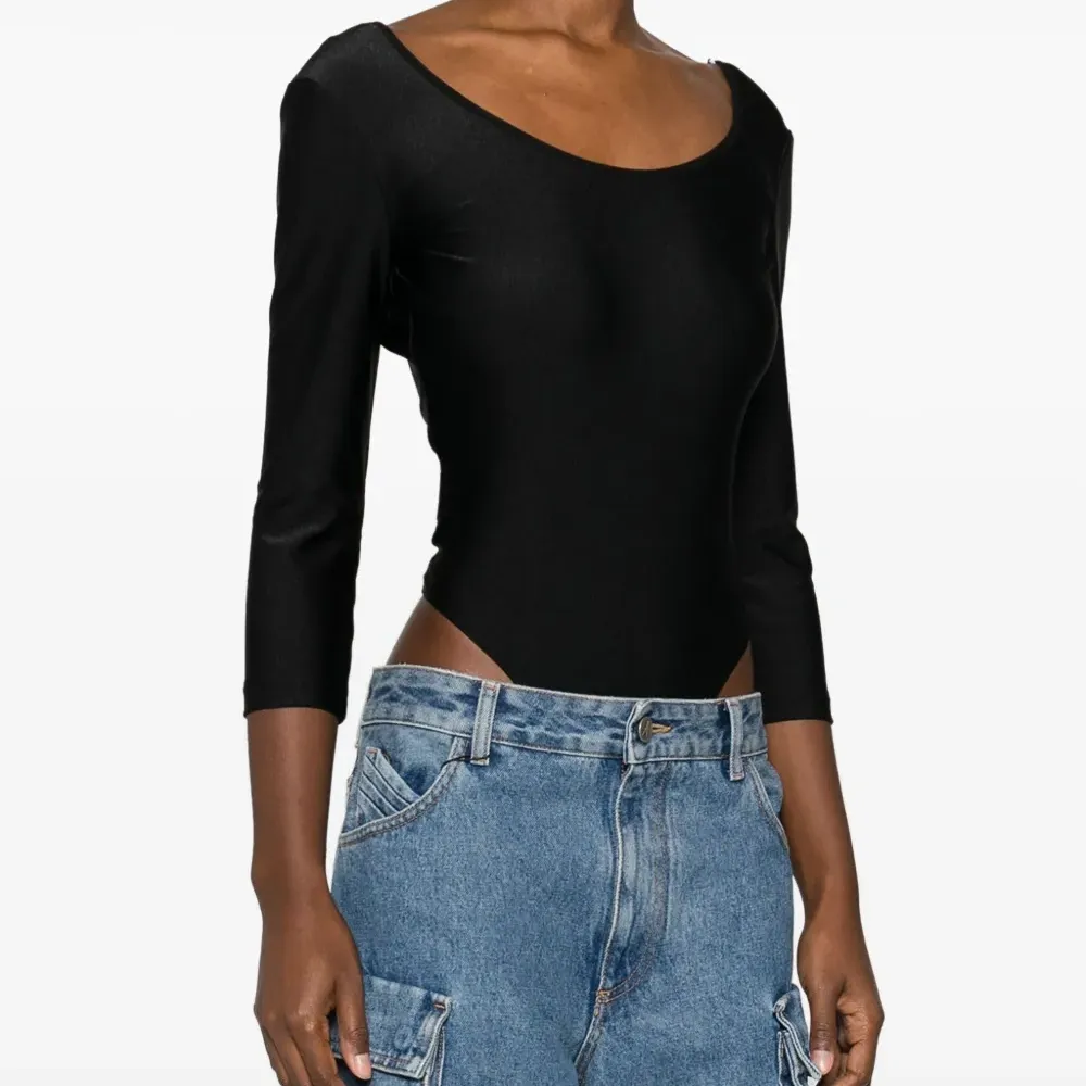 Атласное боди с открытой спиной