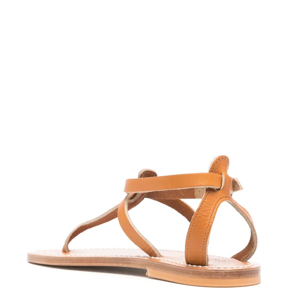 Сандалии на плоской подошве Сандалии на плоской подошве