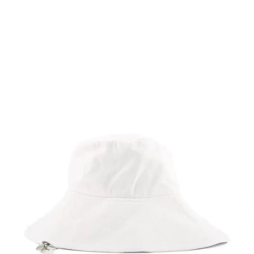 Льняная шляпа с регулируемой лентой Льняная шляпа с регулируемой лентой