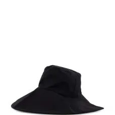 Панама асимметричного кроя