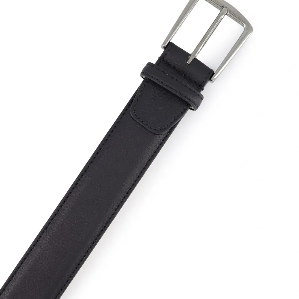 Ремень с пряжкой