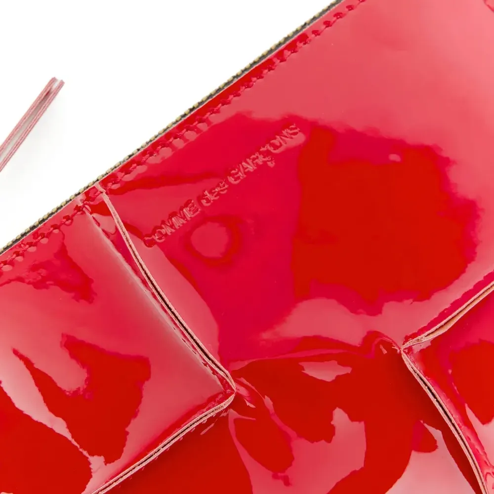 Лакированный кошелек Лакированный кошелек