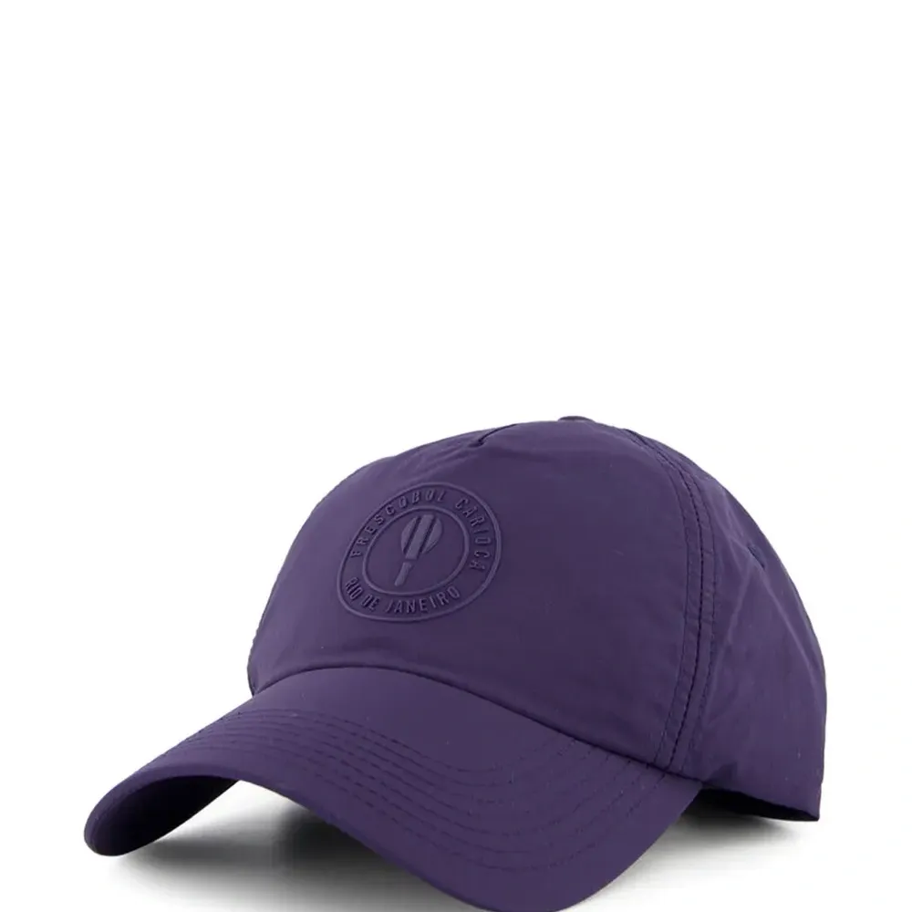 бейсболка с логотипом