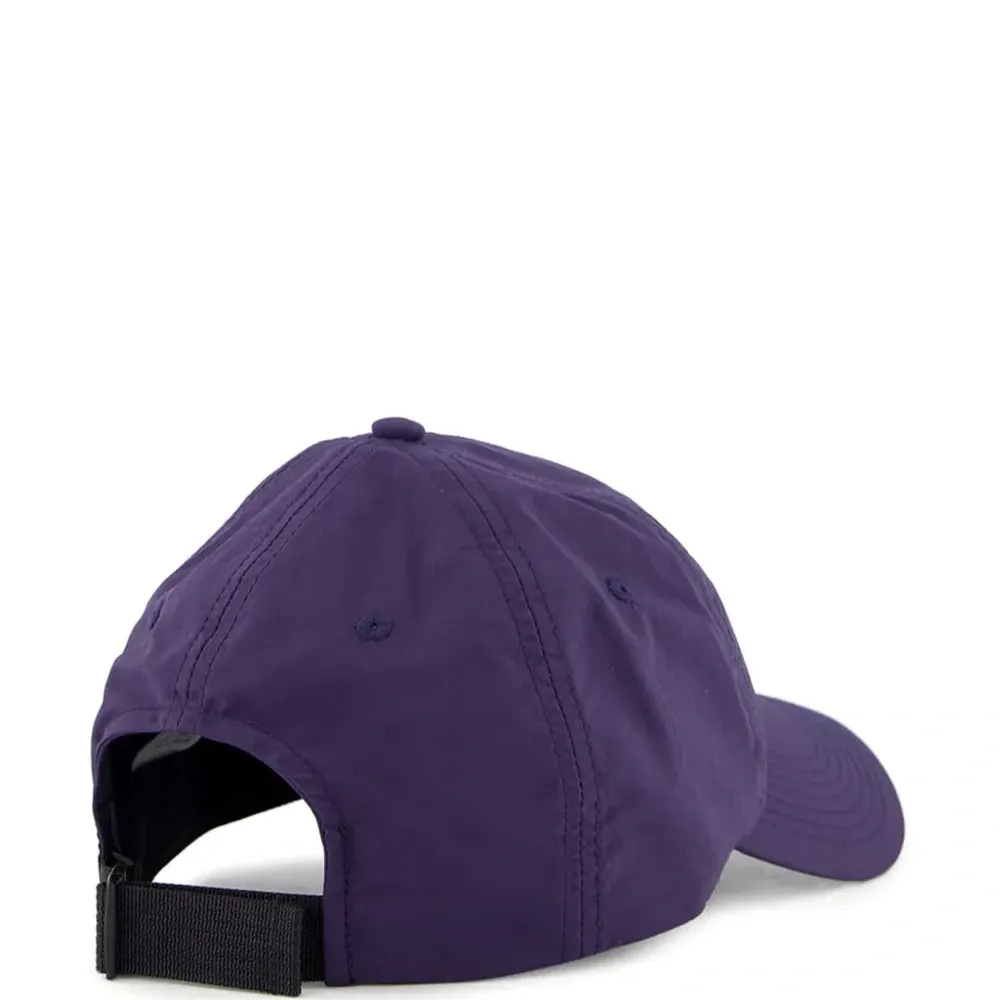 бейсболка с логотипом