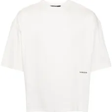 Футболка с вышитым логотипом