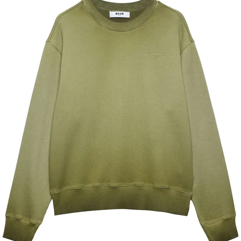 Толстовка с вышитым логотипом