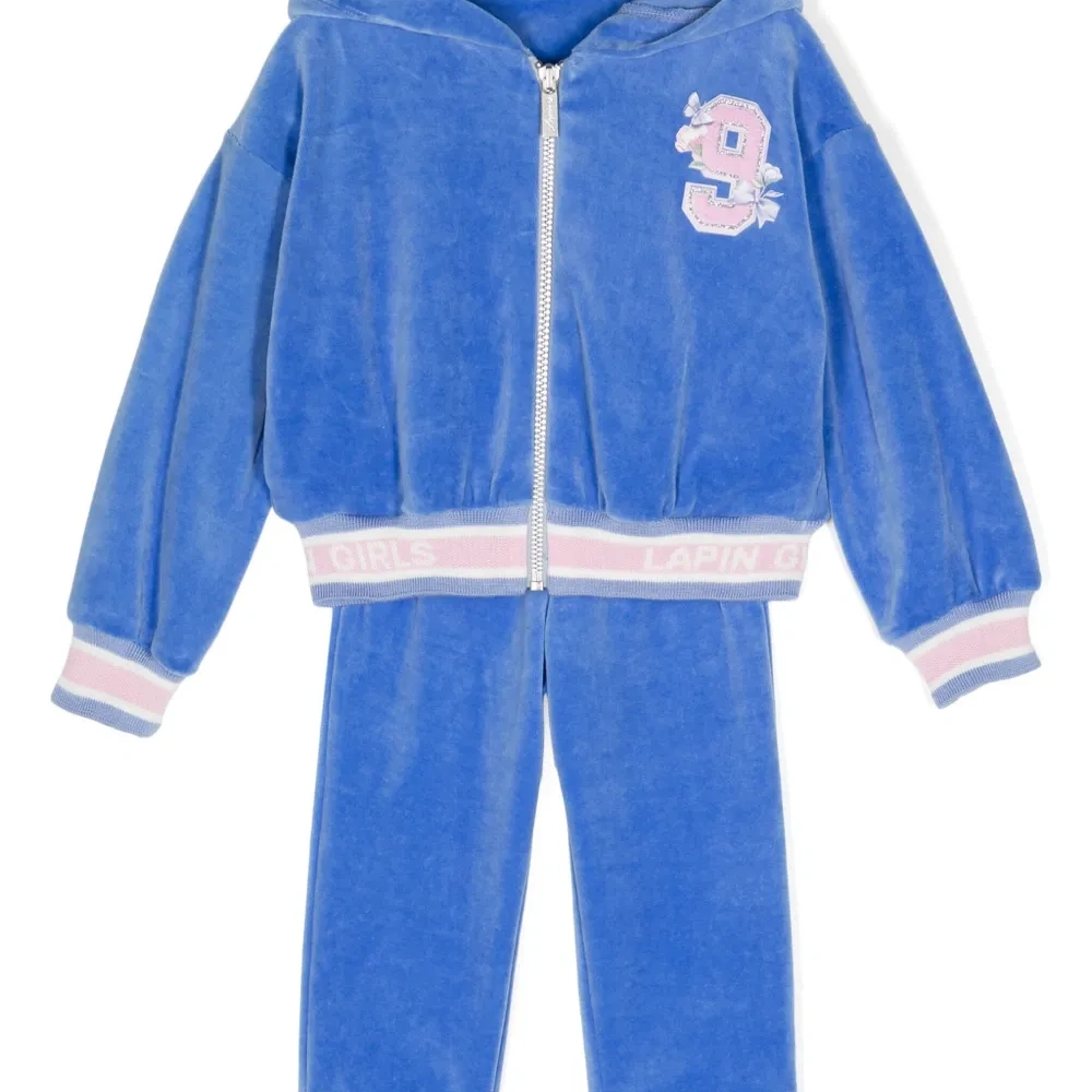 велюровый спортивный костюм