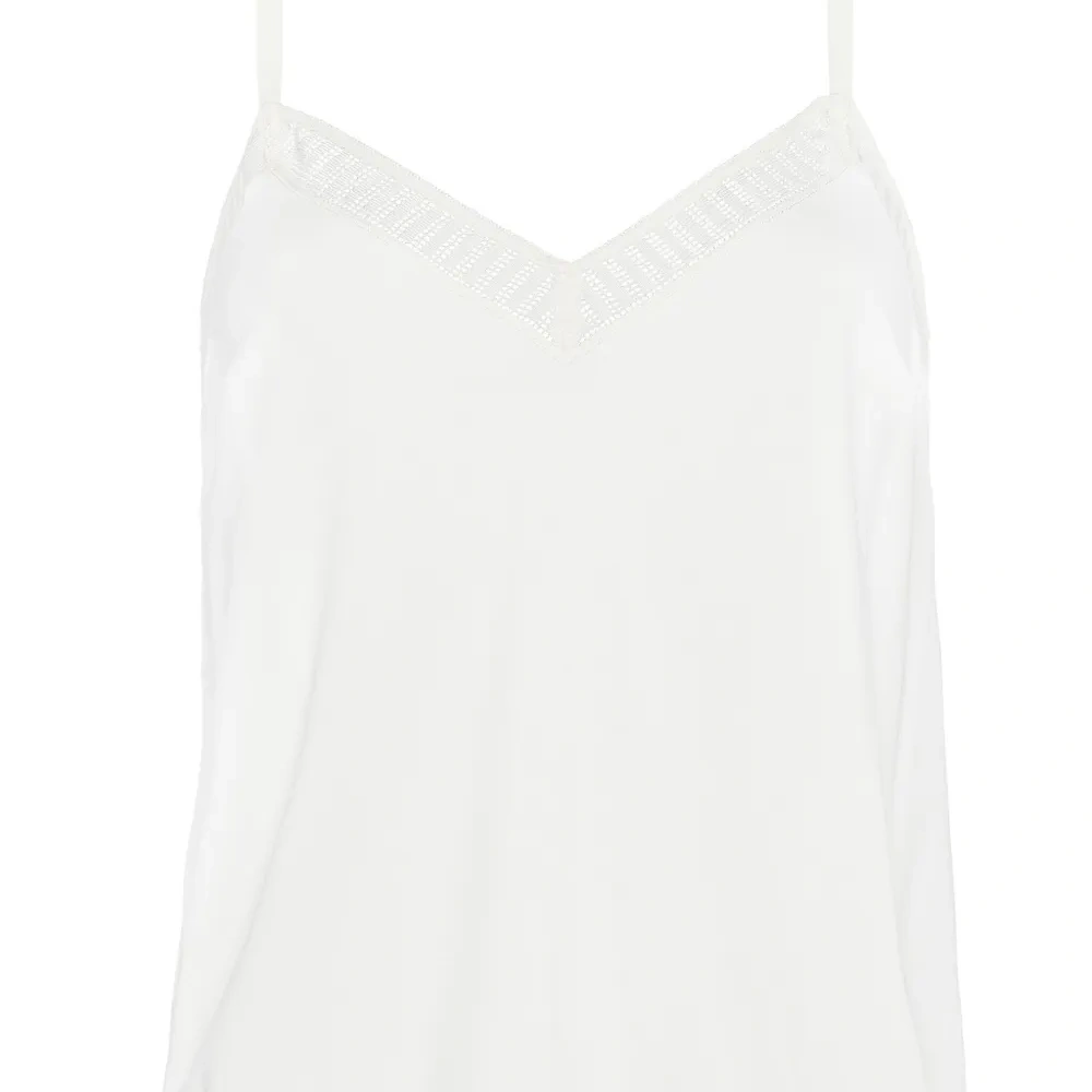 Топ Sandra Graphic с V-образным вырезом