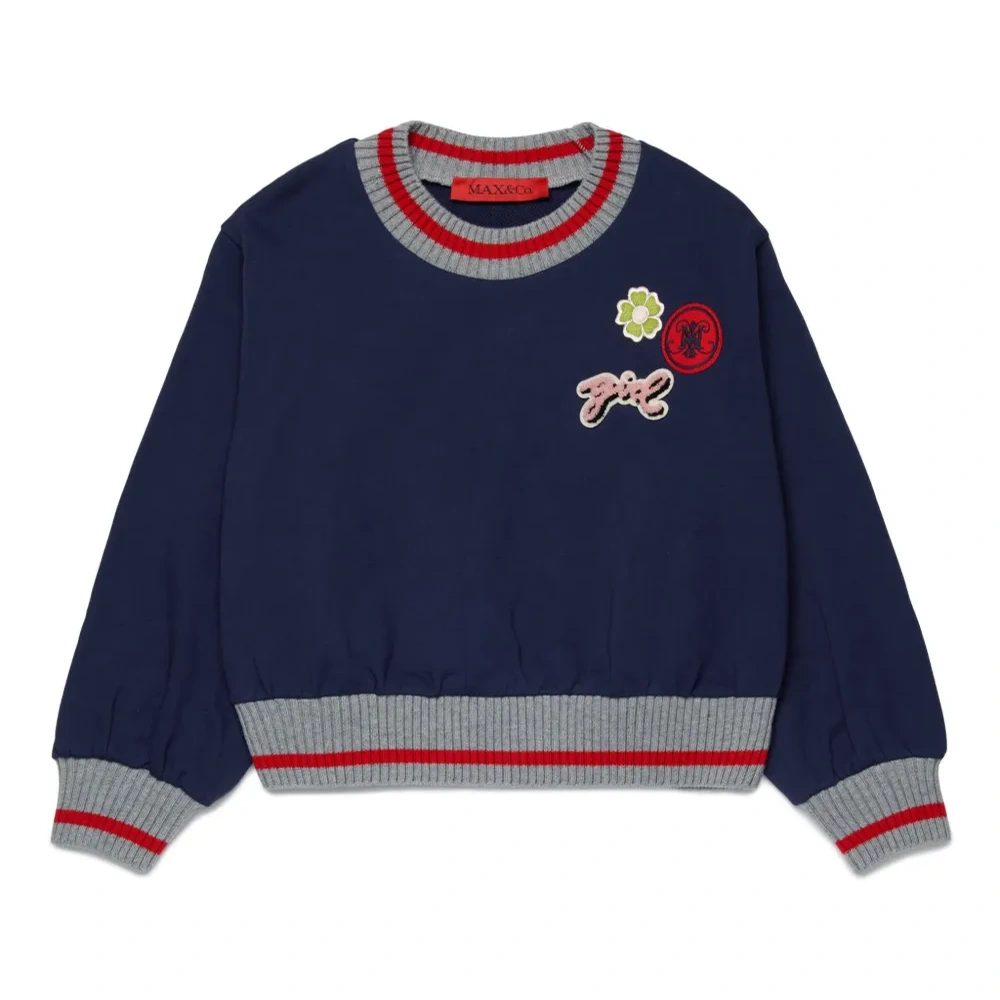 Толстовка с нашивками