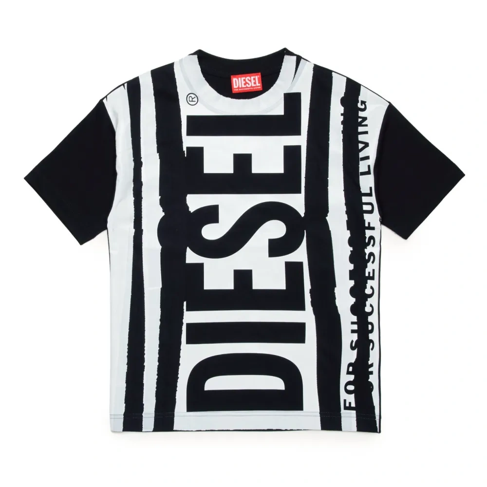 Футболка с логотипом