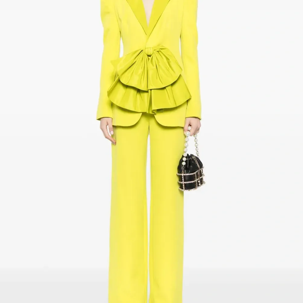 Прямые брюки с завышенной талией