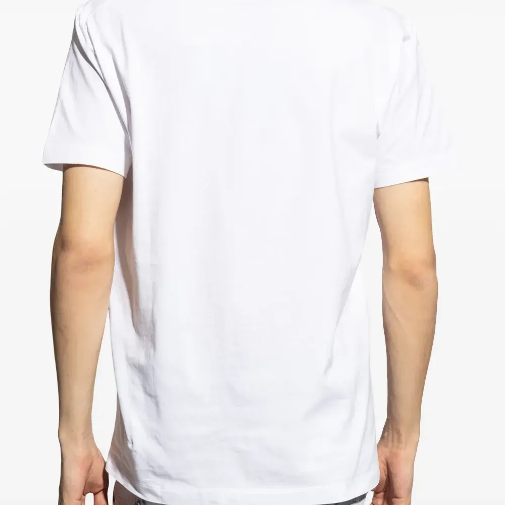 Футболка с логотипом