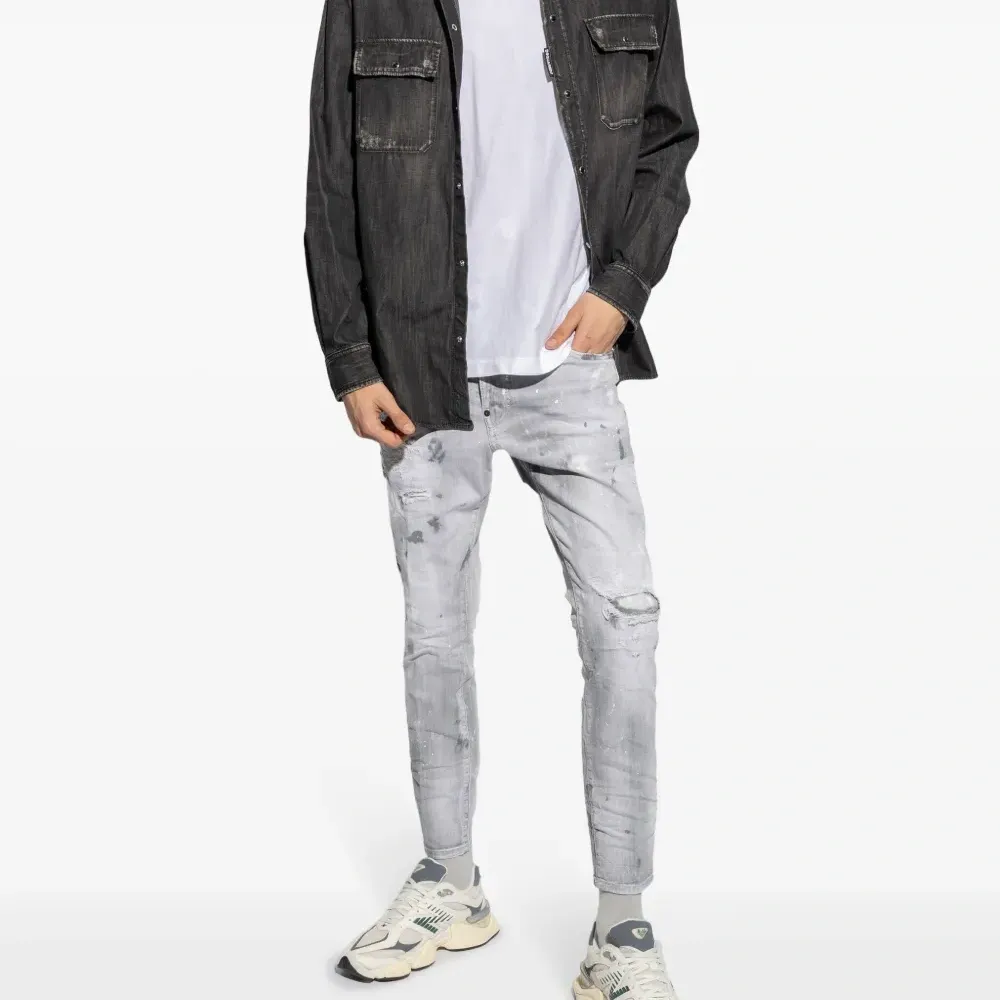 Футболка с логотипом