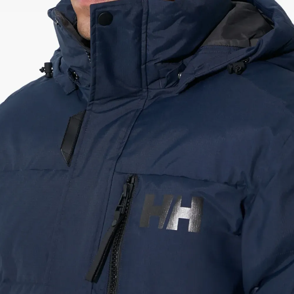 Стёганая куртка с капюшоном и логотипом